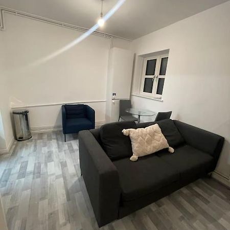 Lovely Spacious Entire 1 Bedroom Apartment - New Management London Exterior foto